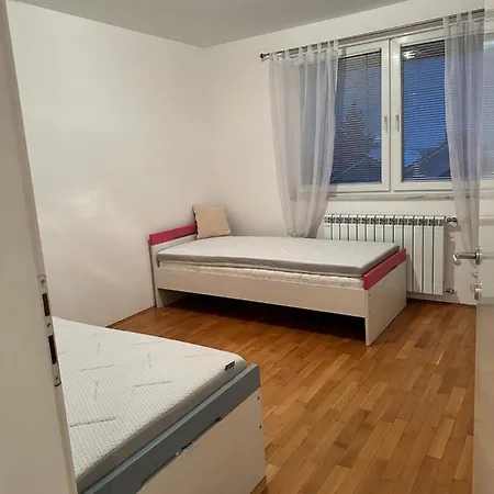 Διαμέρισμα Apartman Ari *