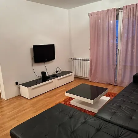 Διαμέρισμα Apartman Ari *